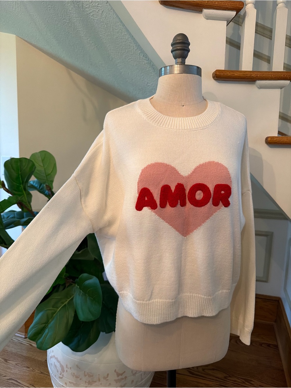 Amor❤️ Sweater - Picture 2 of 9